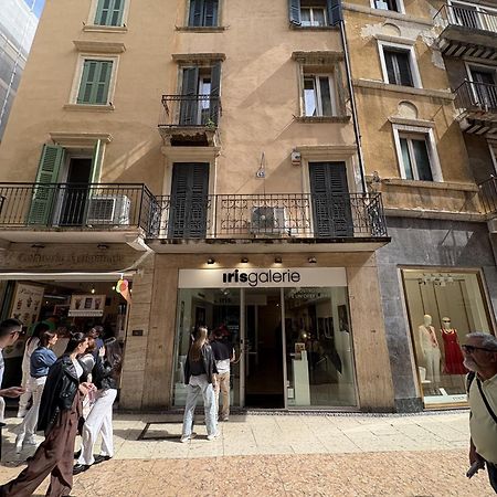 Juliet Deluxe Apartment Verona Bagian luar foto